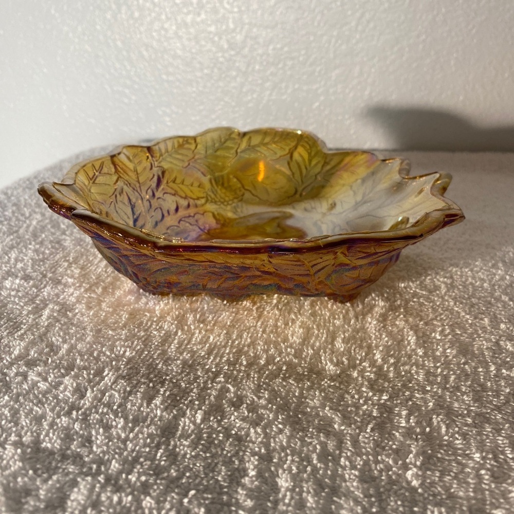 Vintage Amber grapes and leaves candy dish - Picture 5 of 7
